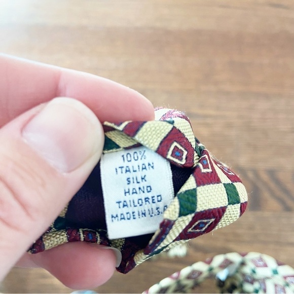 Paul Fredrick | 100% Italian Silk Hand Tailored Geometric Tie - Picture 5 of 5